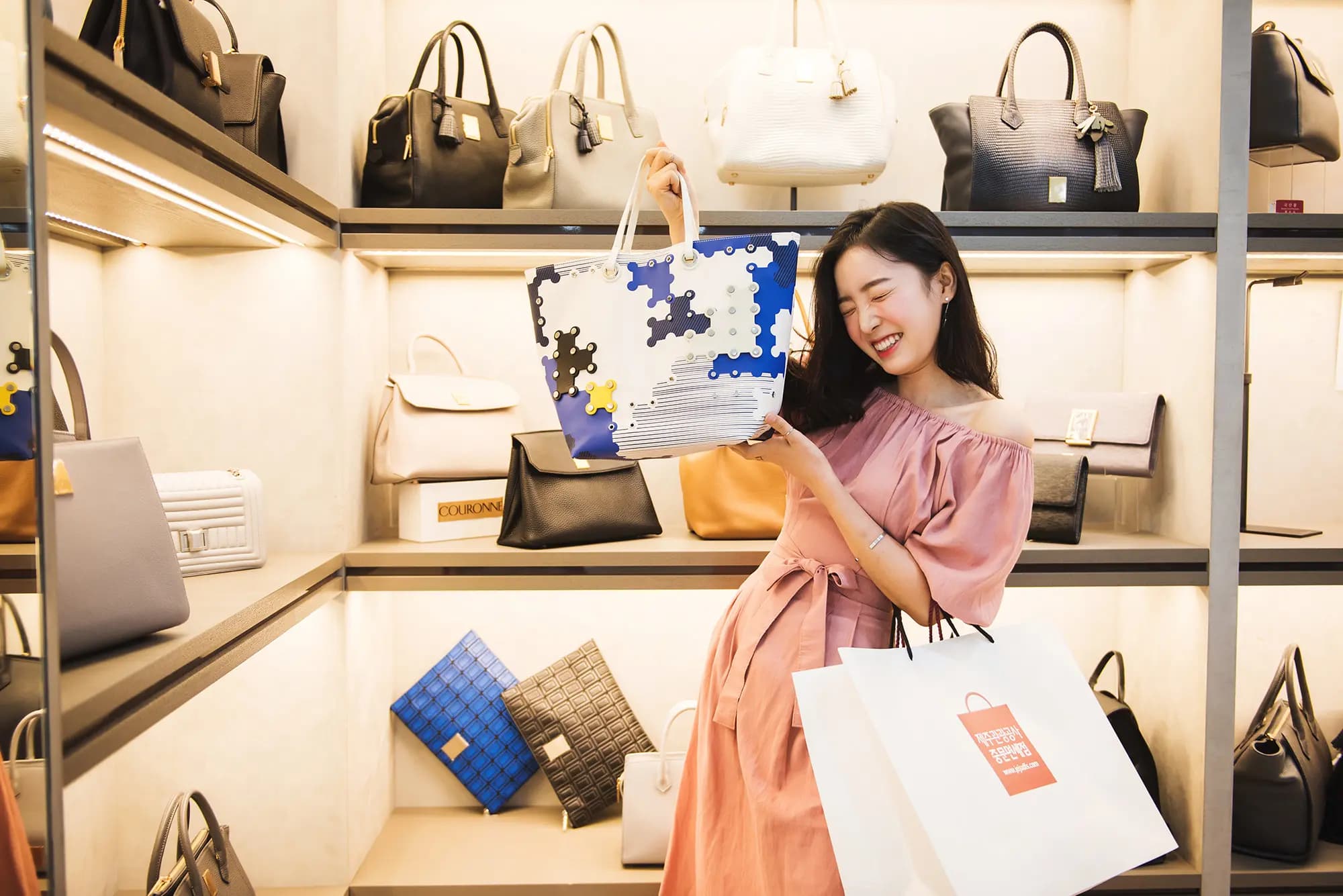 A beautiful shopping experience from start to finish - Jungmun Duty Free Shop & Food Trip