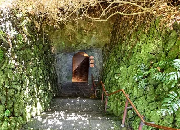 Hwanggeumgul Lava Tube (Hallim Park)