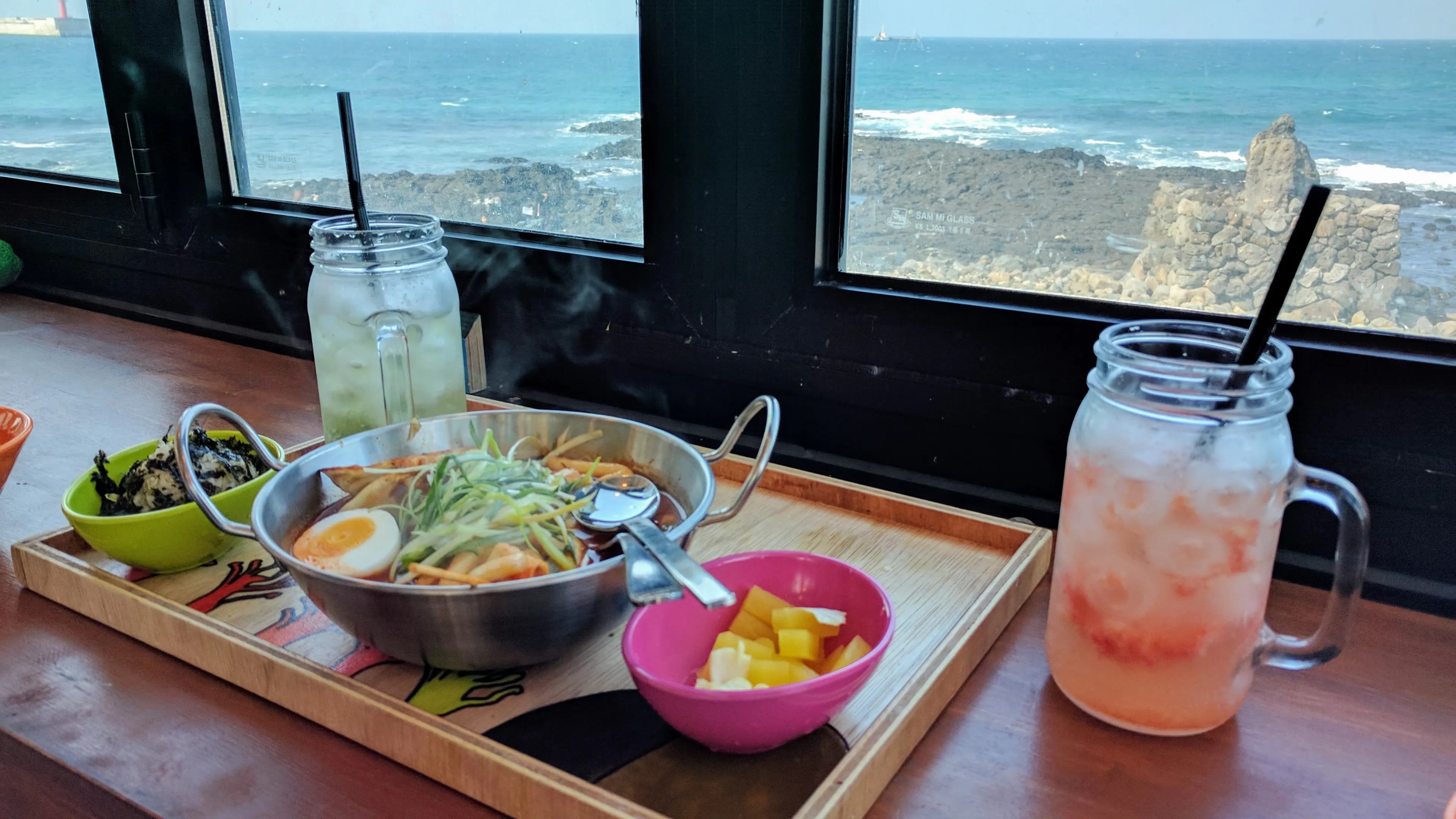 떡볶이 바다에 퐁당 <제주 서쪽 떡볶이 투어>
