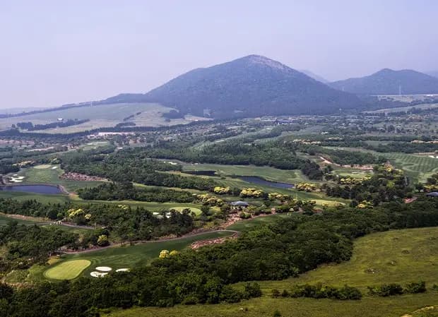 巴里岳 (Bari Oreum)