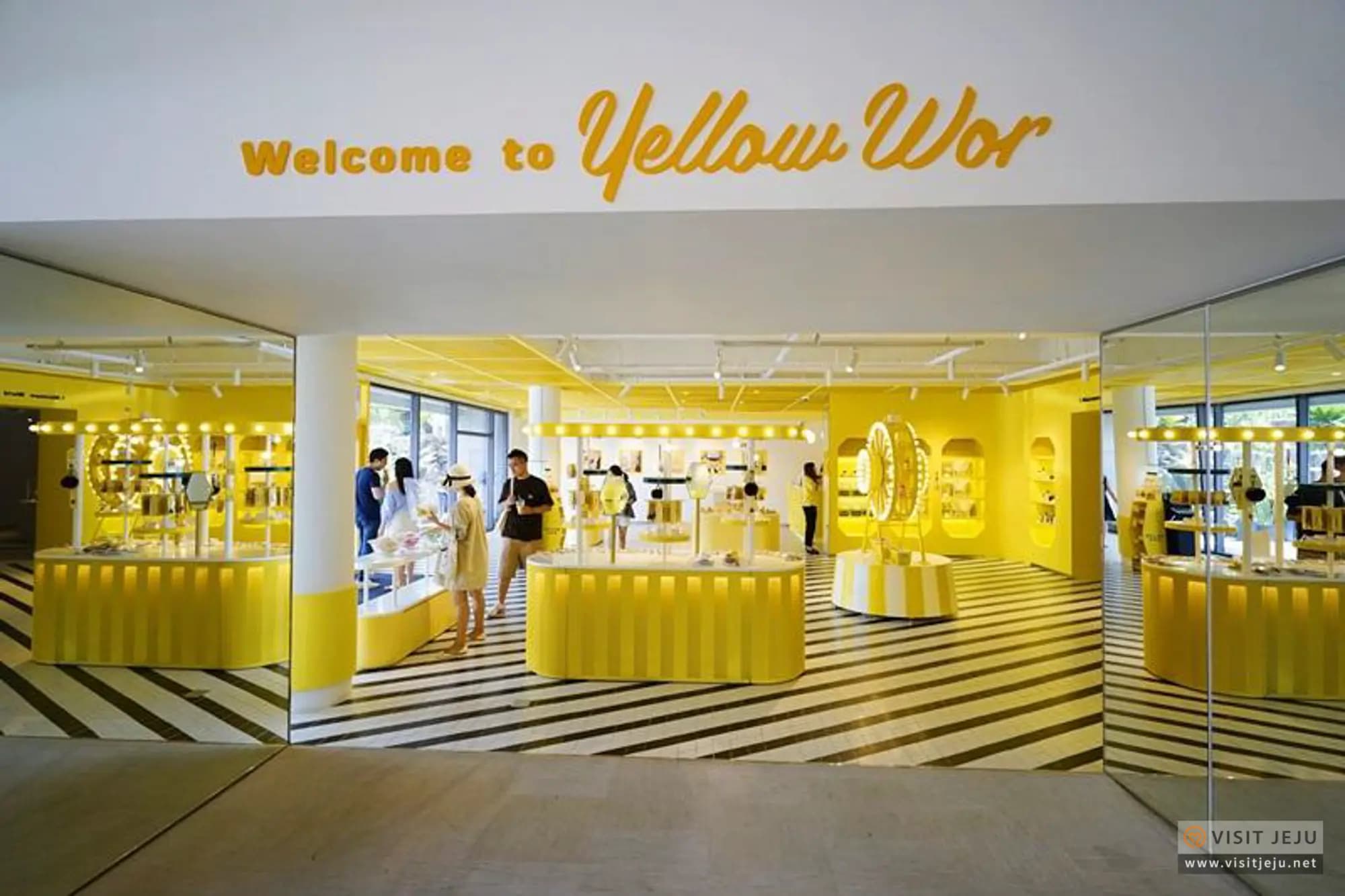 <Themed Coffee Shops>