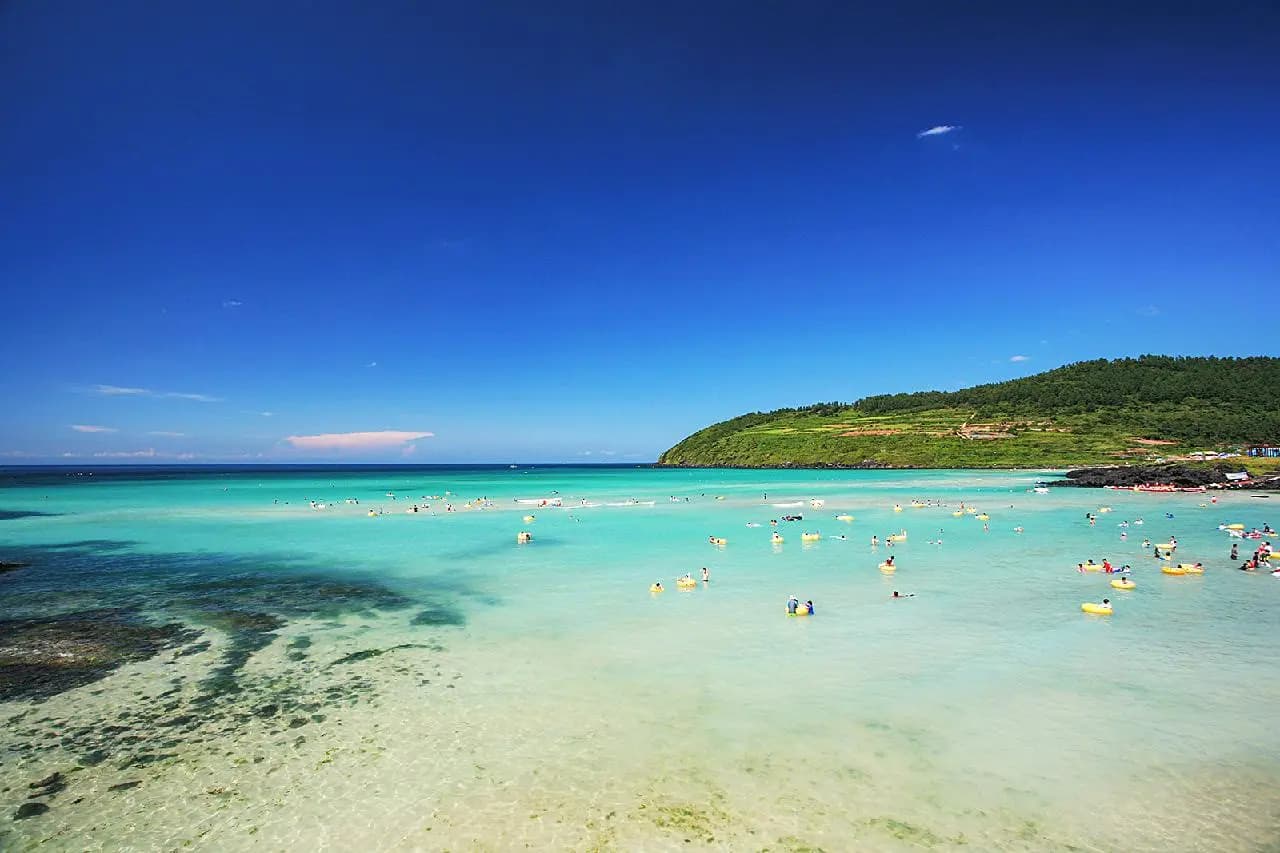 Jungmun Saekdal Beach