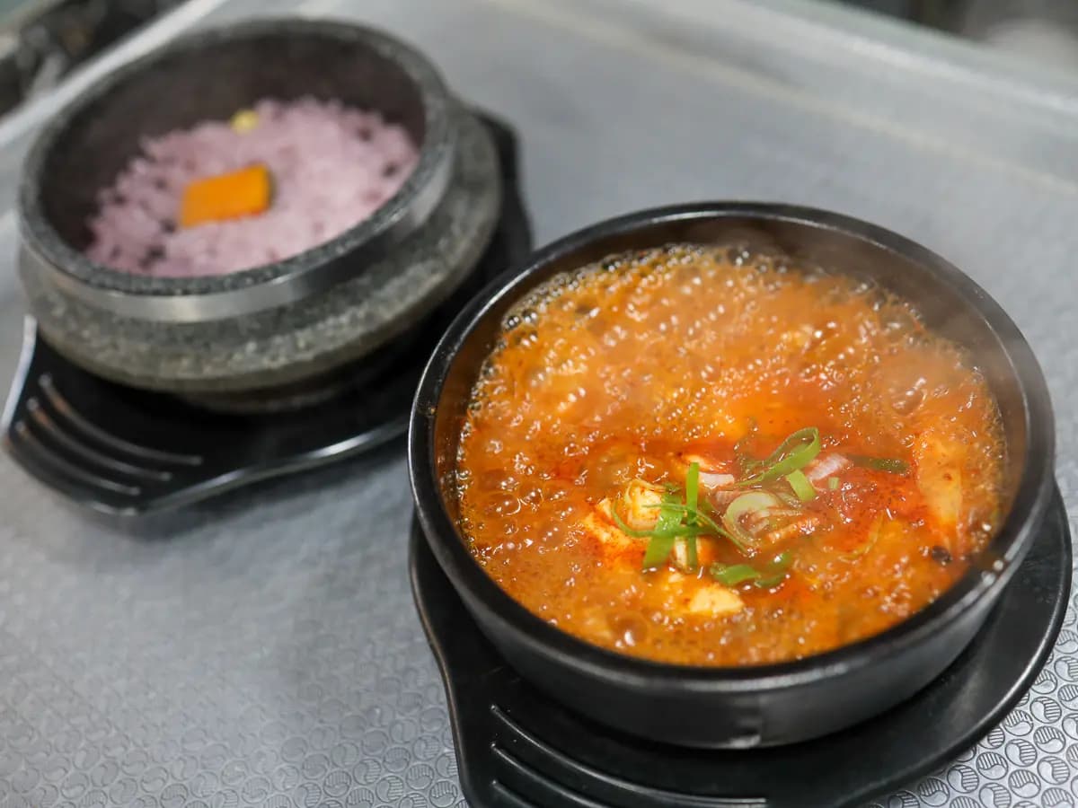 ギルボッ食堂
