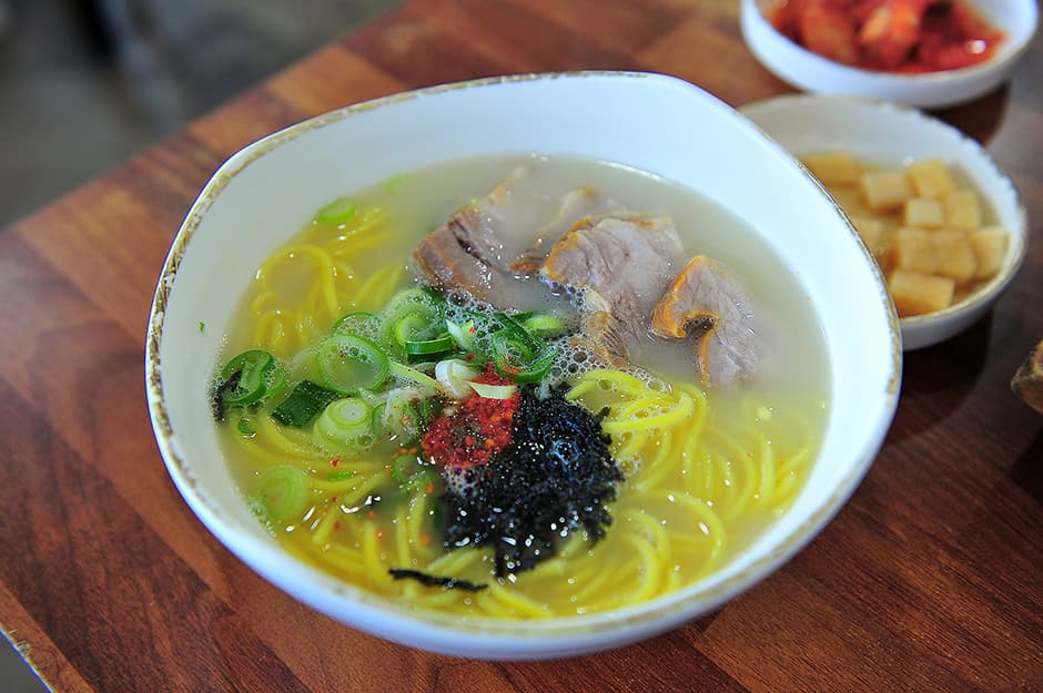 가시아방국수 (Gasiabang Guksu)